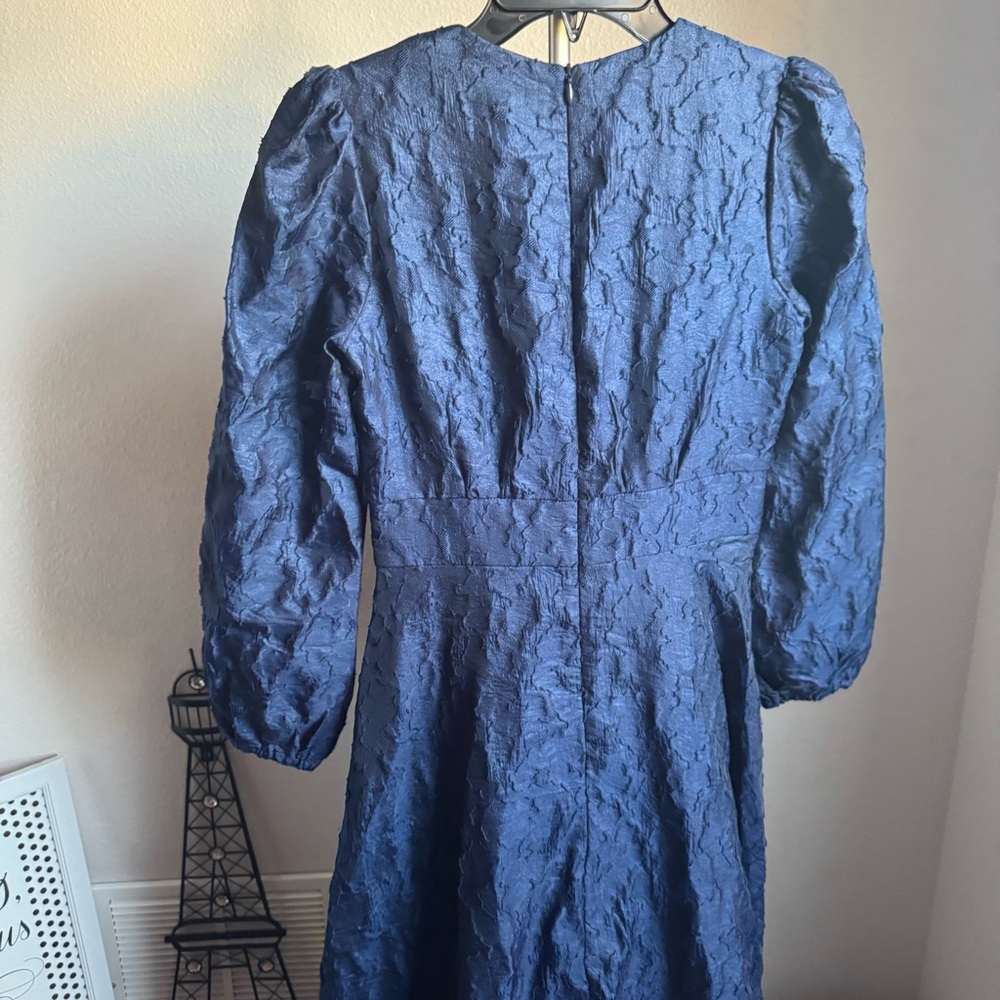 NWT Abbey Glass Brooke Organza V-Neck Button Front A-Line Maxi Dress Navy Sz XS - Picture 12 of 12